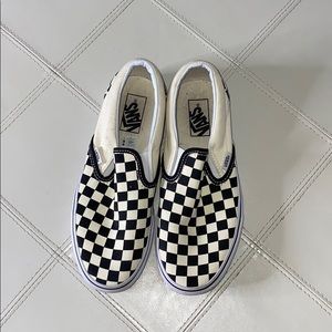 Checkered Vans Women’s 8